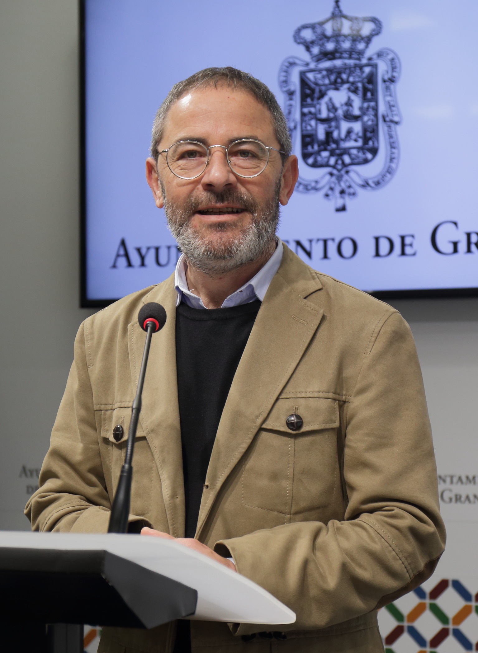 ©Ayto.Granada: EL AYUNTAMIENTO IMPULSA CON CASI 700.000 EUROS LA MODERNIZACIÓN ENERGÉTICA DE SU CASA CONSISTORIAL CON LA IMPLANTACIÓN DE UN SISTEMA DE CONTROL PERSONALIZADO DE LA CLIMATIZACIÓN Y LA ILUMINACIÓN ©Ayto.Granada: EL AYUNTAMIENTO IMPULSA CON CASI 700.000 EUROS LA MODERNIZACIÓN ENERGÉTICA DE SU CASA CONSISTORIAL CON LA IMPLANTACIÓN DE UN SISTEMA DE CONTROL PERSONALIZADO DE LA CLIMATIZACIÓN Y LA ILUMINACIÓN